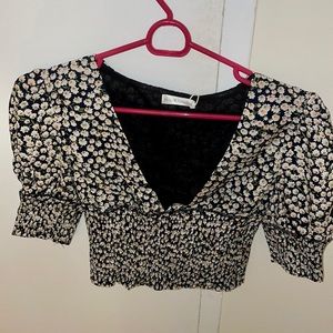 💙NWT Lena Floral size small Top- offers welcomed. Must go!!!!!💙